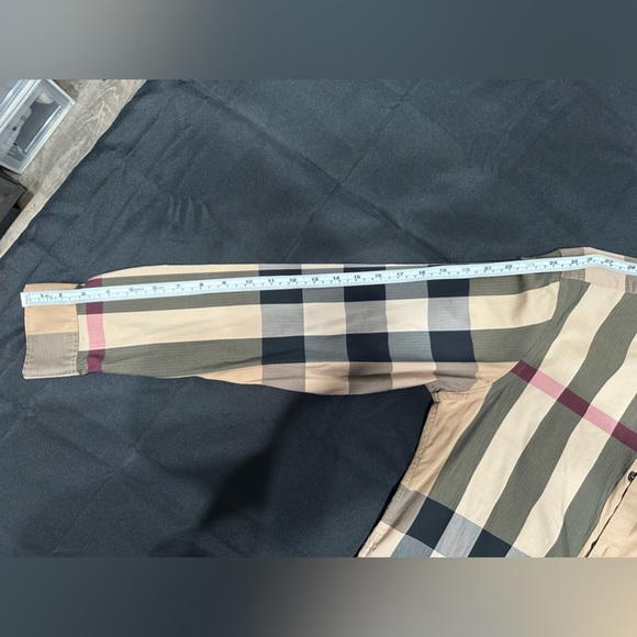 SOLD Classic Burberry Shirt Size L - Picture 7 of 10